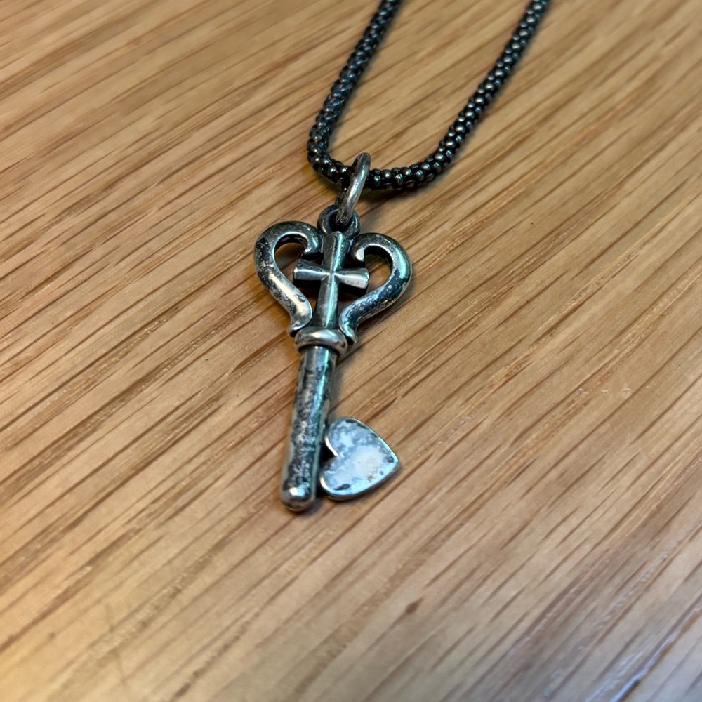 James Avery Sterling Silver Retired Key To My Heart 925